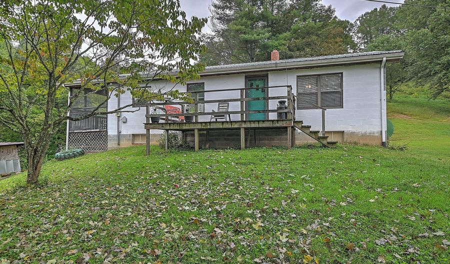 10103 Hayters Gap Rd, Abingdon, VA 24210 - 3 Beds, 1 Bath