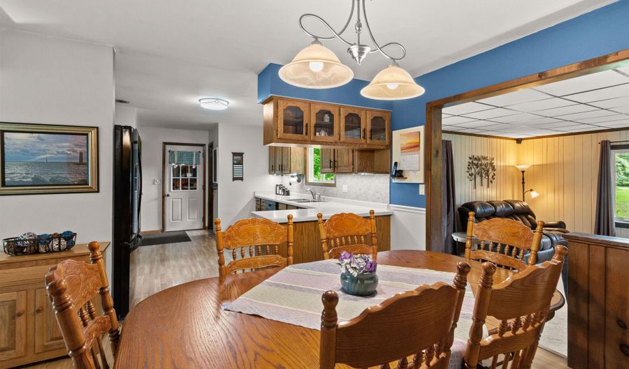4721 11TH St S, Wisconsin Rapids, WI 54494 - 3 Beds, 2 Bath