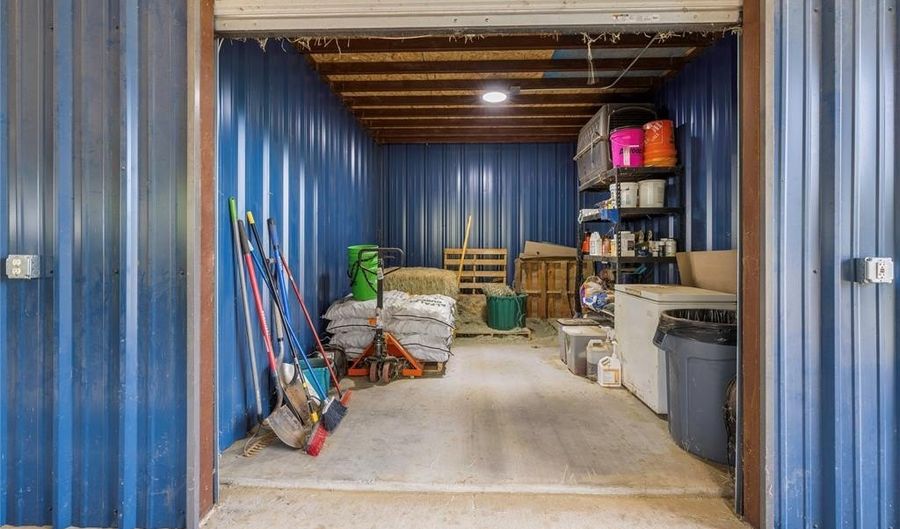 1668 Poe Prairie Rd, Millsap, TX 76066 - 3 Beds, 2 Bath