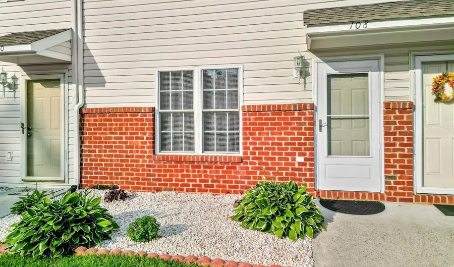 108 Jeremiah Ct, Amherst, VA 24572 - 2 Beds, 2 Bath