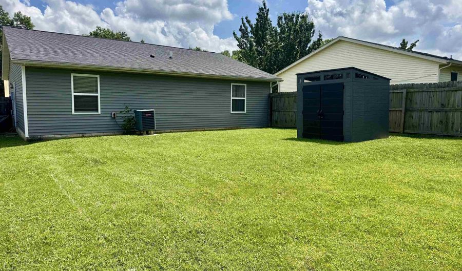 151 J Hunter Dr, Bedford, IN 47421 - 3 Beds, 1 Bath