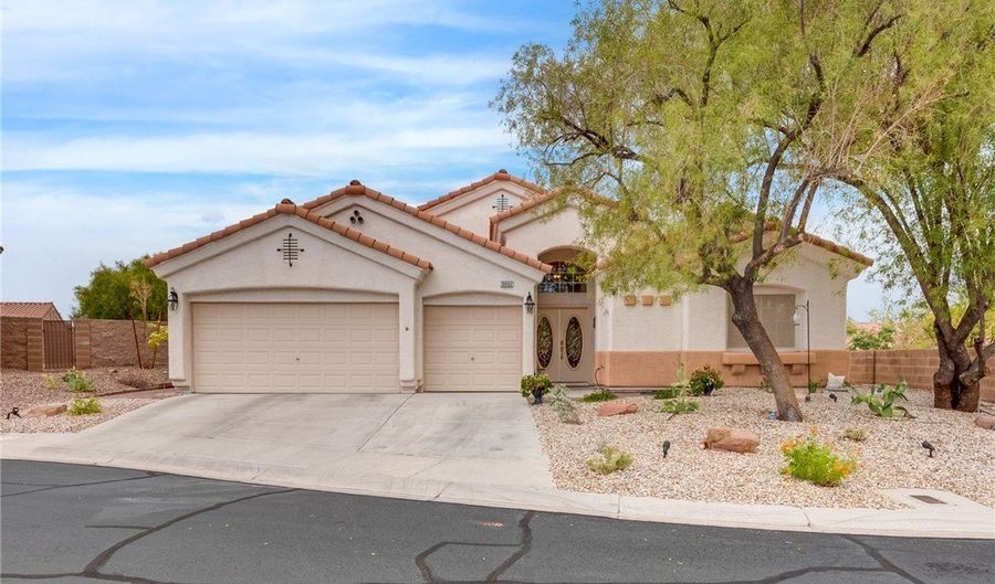 10662 Cosenza Ln, Las Vegas, NV 89141 - 4 Beds, 3 Bath