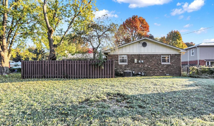 837 Mellowood Dr, Indianapolis, IN 46217 - 3 Beds, 3 Bath