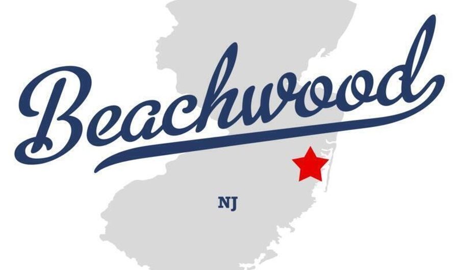323 Ocean Ave, Beachwood, NJ 08722 - 3 Beds, 2 Bath