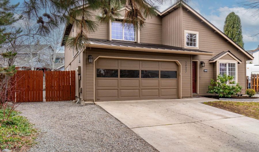 3023 NE Lansing Ct, Bend, OR 97701 - 3 Beds, 3 Bath