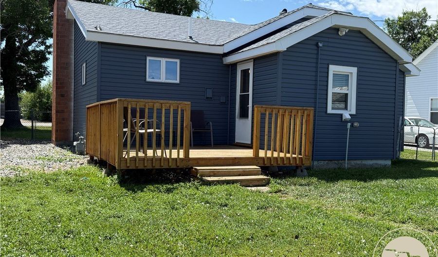 512 W 4th Ave, Big Timber, MT 59011 - 2 Beds, 1 Bath