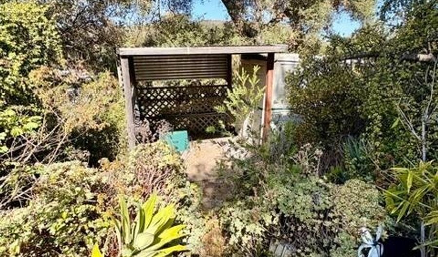 25484 LAKE WOHLFORD E-25, Escondido, CA 92027 - 2 Beds, 1 Bath