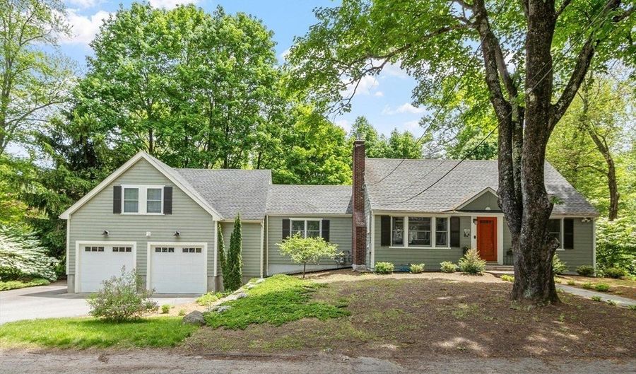 2 Doris Rd, Bedford, MA 01730 - 3 Beds, 2 Bath