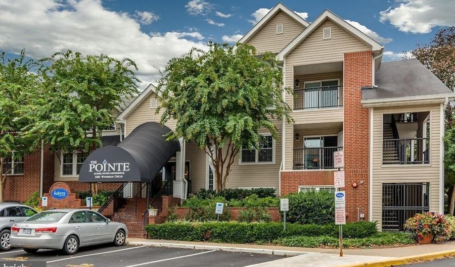 3305 WYNDHAM Cir 156, Alexandria, VA 22302 - 2 Beds, 2 Bath