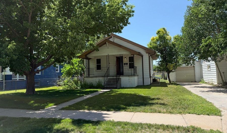 517 Cedar Ave, Akron, CO 80720 - 3 Beds, 2 Bath