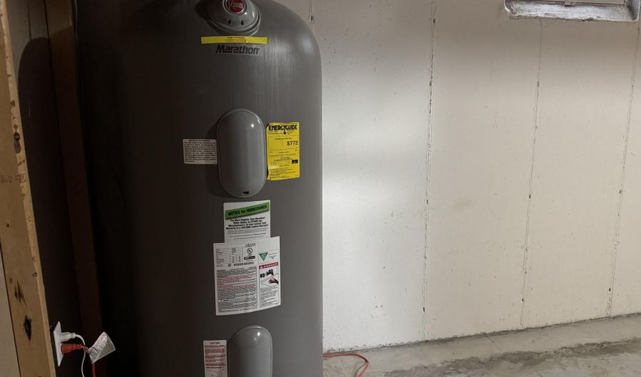 39491 Country Dr, Bath, SD 57427 - 5 Beds, 4 Bath