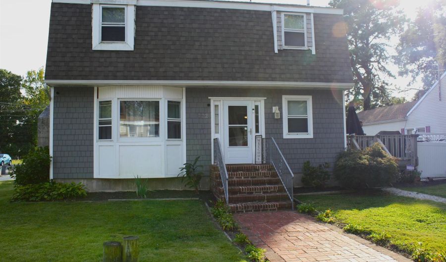 222 E Weber, Villas, NJ 08251 - 3 Beds, 3 Bath
