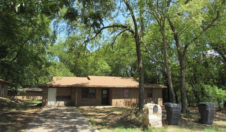 829 NE 2nd Ave, Ardmore, OK 73401 - 3 Beds, 1 Bath
