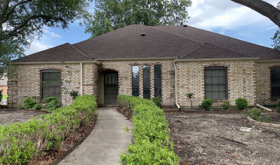 818 Pebblebrook Dr, Allen, TX 75002 - 3 Beds, 3 Bath