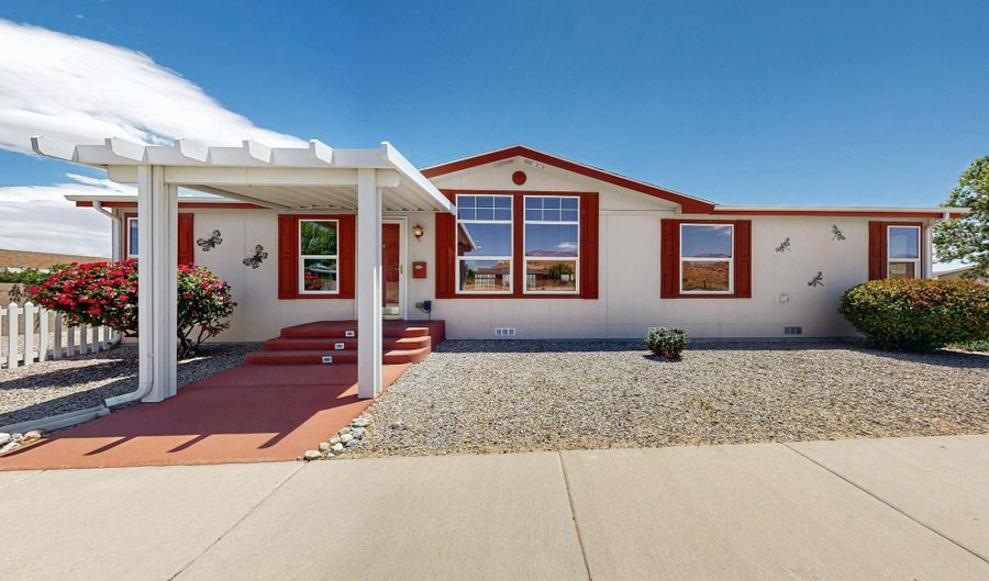 322 SUNRISE BLUFFS Dr, Belen, NM 87002 - 3 Beds, 2 Bath