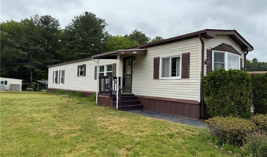 32 Lane E, Coventry, RI 02816 - 2 Beds, 2 Bath