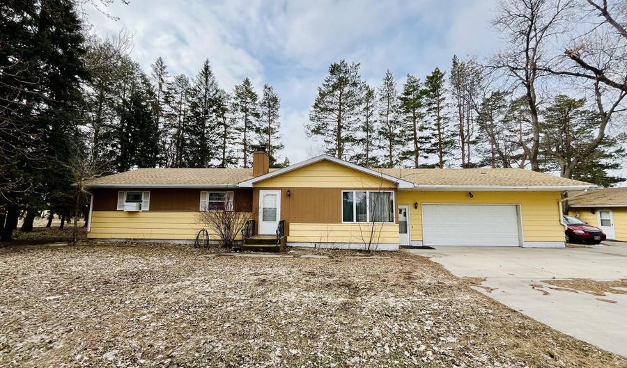 39475 133rd St, Bath, SD 57427 - 3 Beds, 2 Bath