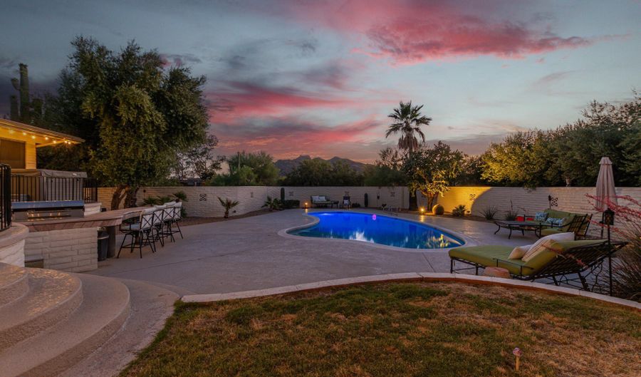 7760 E CAREFREE Dr, Carefree, AZ 85377 - 3 Beds, 3 Bath