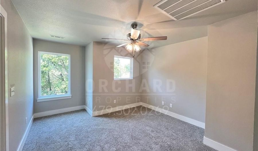 20 Dirleton Dr, Bella Vista, AR 72715 - 3 Beds, 2 Bath