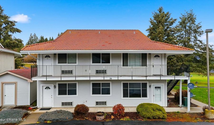 35 Fairway Dr #C1, Blanchard, ID 83804 - 2 Beds, 2 Bath