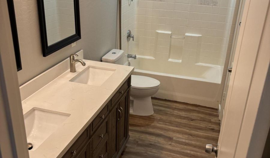 528 E Navajo Ave 3, Apache Junction, AZ 85119 - 3 Beds, 2 Bath