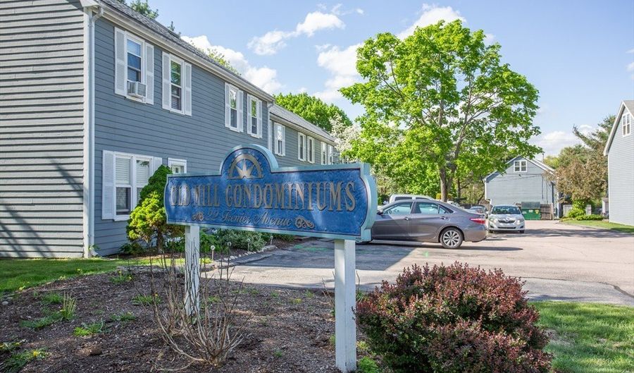 22 Frenier Ave 9, Attleboro, MA 02703 - 2 Beds, 2 Bath
