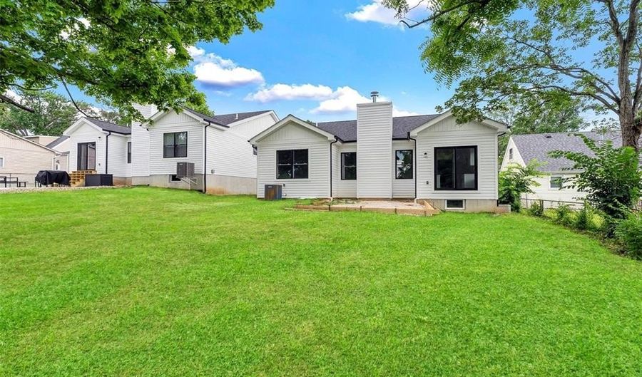 457 Rosedale Ter, Ballwin, MO 63021 - 3 Beds, 2 Bath