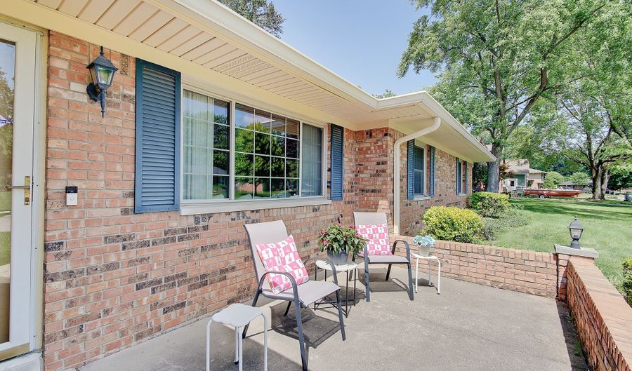 608 W Ralston Rd, Indianapolis, IN 46217 - 3 Beds, 2 Bath