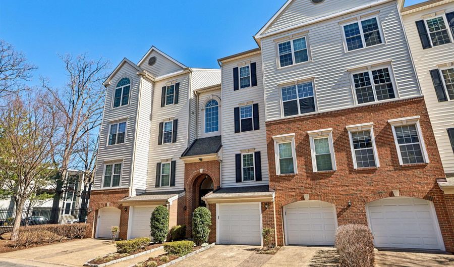 4691 LONGSTREET Ln 202, Alexandria, VA 22311 - 2 Beds, 2 Bath