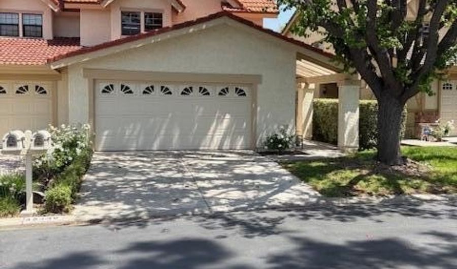 30430 Passageway Pl, Agoura Hills, CA 91301 - 2 Beds, 2 Bath