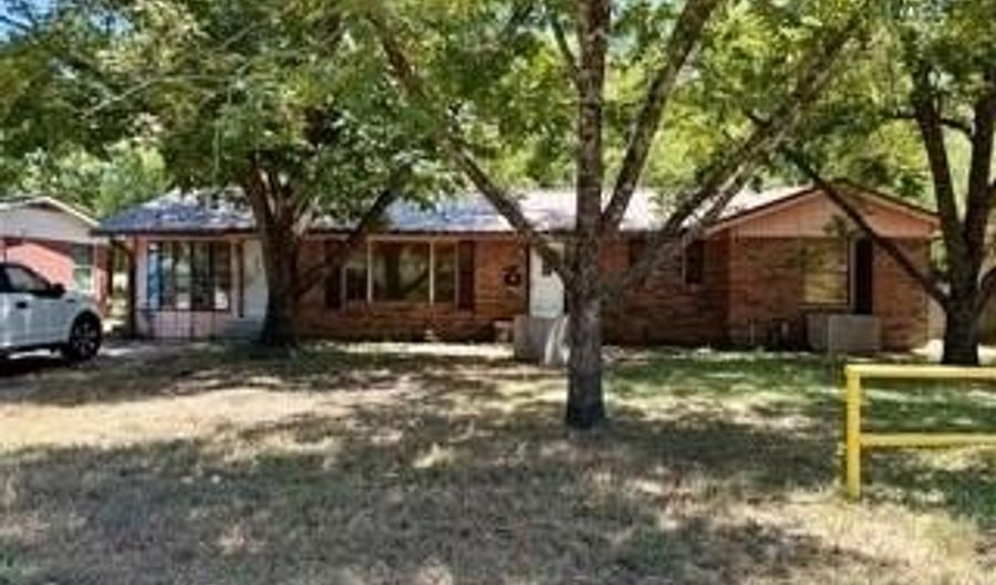 200 Morris Dr, Sulphur Springs, TX 75482 - 4 Beds, 2 Bath
