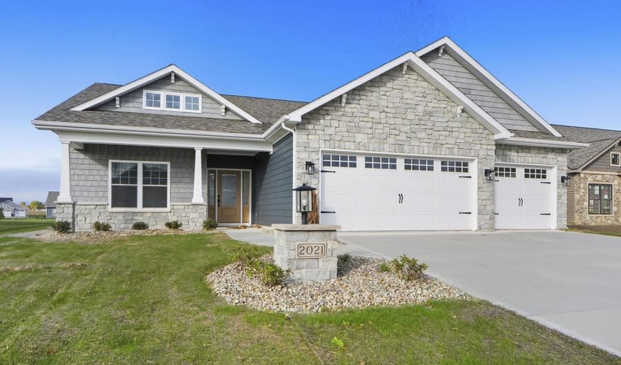 2021 Approach Dr, Auburn, IN 46706 - 3 Beds, 2 Bath