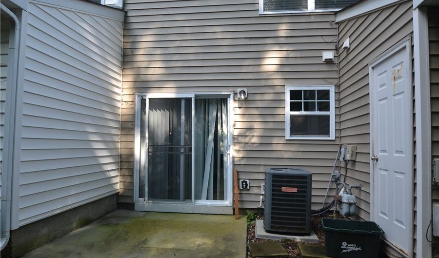 114 Shelter Haven Dr, Apex, NC 27502 - 2 Beds, 2 Bath