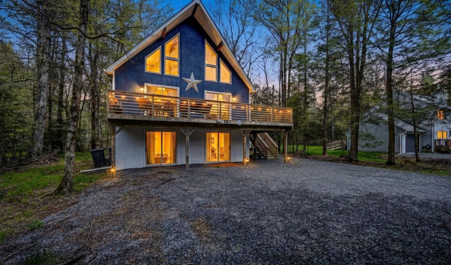 148 POCONO Rd, Albrightsville, PA 18210 - 4 Beds, 3 Bath