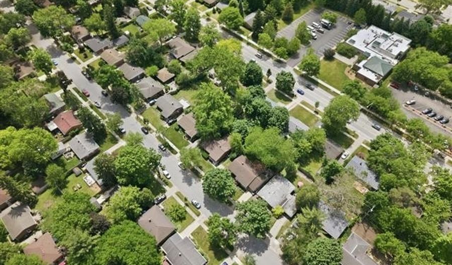 1061 Western Dr, Ann Arbor, MI 48103 - 3 Beds, 2 Bath