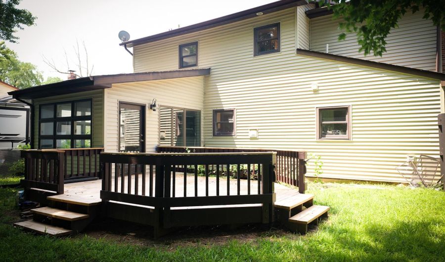 727 PEAR St, Dover, DE 19904 - 4 Beds, 2 Bath