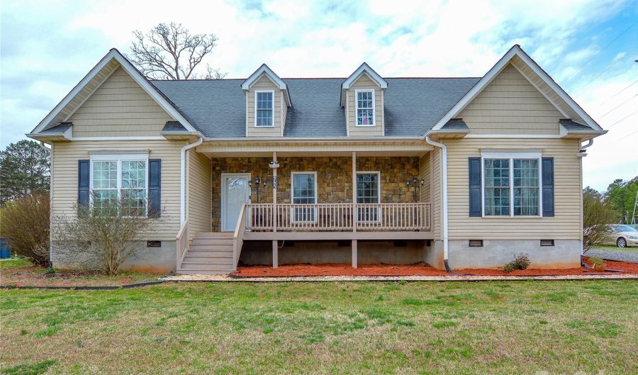 4275 Bethany Church Rd, Claremont, NC 28610 - 3 Beds, 2 Bath