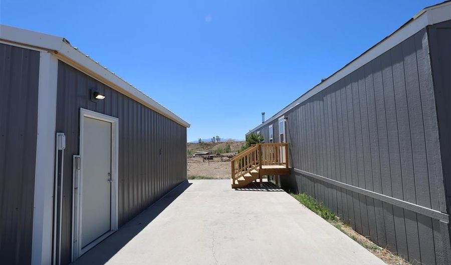 24 Oak Dr, Cody, WY 82414 - 3 Beds, 2 Bath