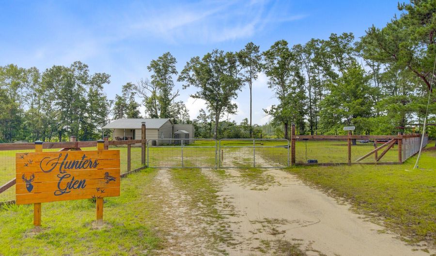 133 Trailwood Cir, Bamberg, SC 29003 - 1 Beds, 2 Bath
