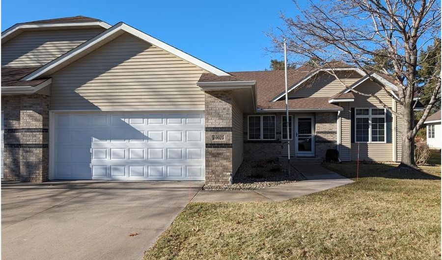 10025 Northwood Ln N, Brooklyn Park, MN 55443 - 2 Beds, 2 Bath