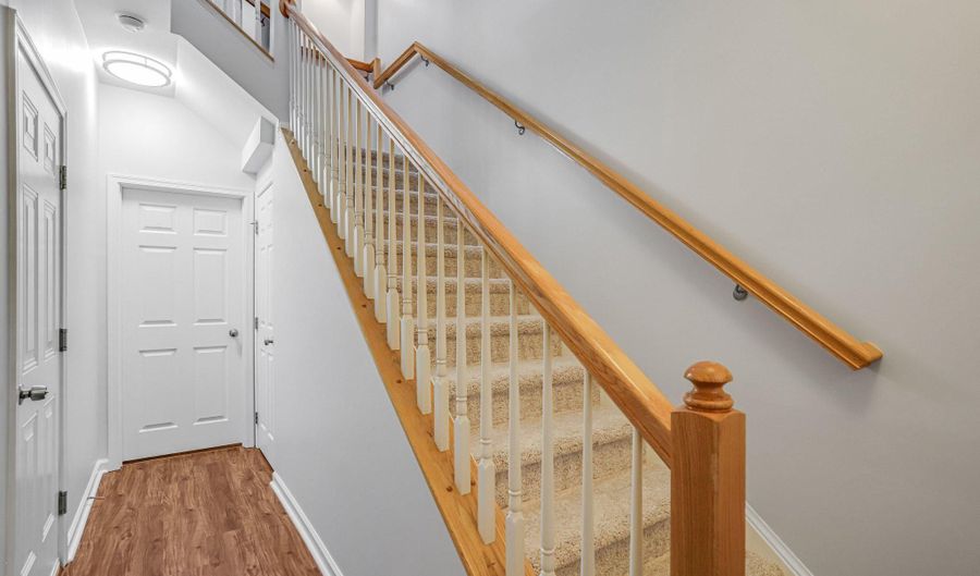 41758 CYNTHIA Ter, Aldie, VA 20105 - 3 Beds, 2 Bath