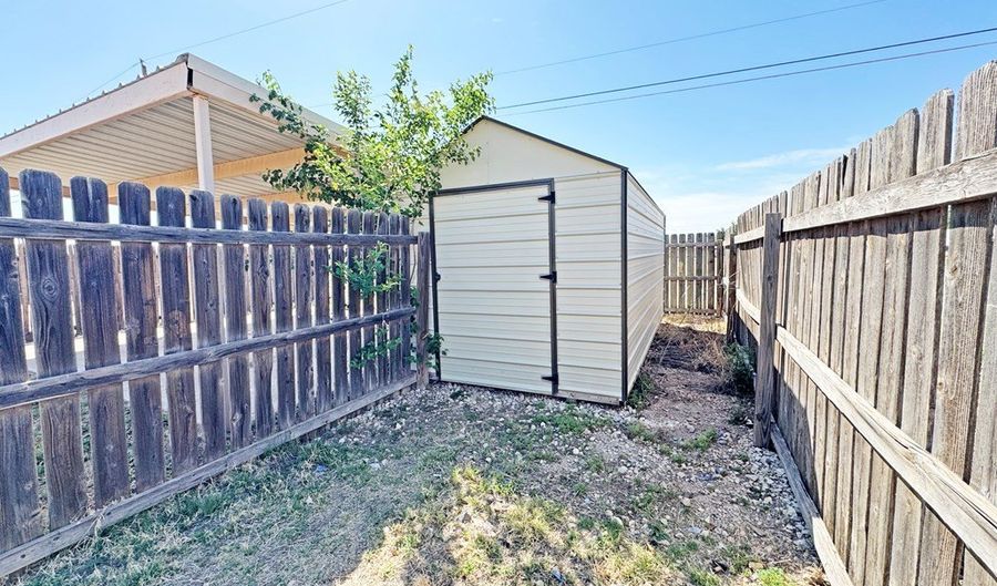 1106 W Eagle Pass, Alpine, TX 79830 - 3 Beds, 2 Bath