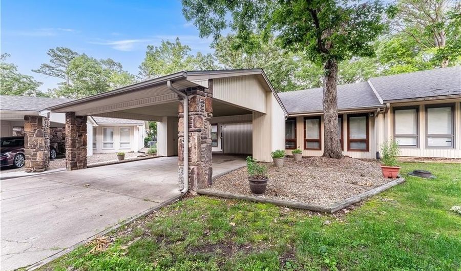 17 Mellor Ln, Bella Vista, AR 72715 - 3 Beds, 2 Bath