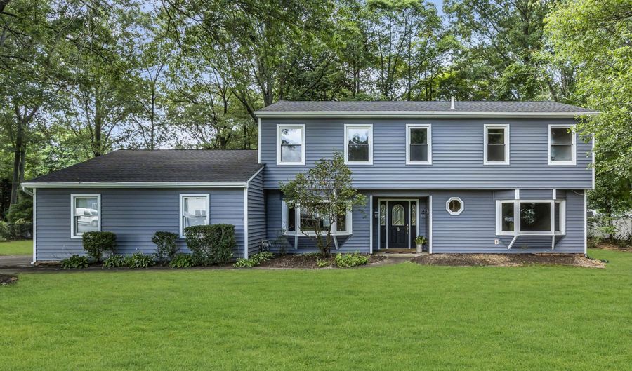 11 Phillips Mills Dr, Middletown, NJ 07748 - 4 Beds, 3 Bath