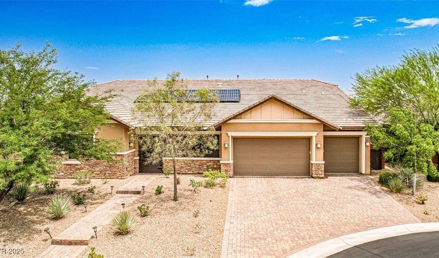 5733 Logan Heights Ct, Las Vegas, NV 89135 - 5 Beds, 5 Bath