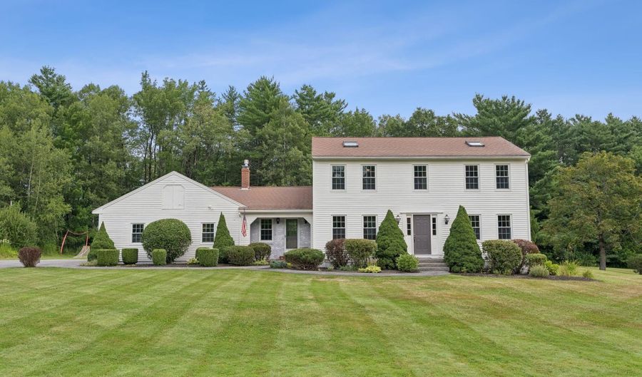 2 Winsome Lea Rd, Falmouth, ME 04105 - 3 Beds, 3 Bath