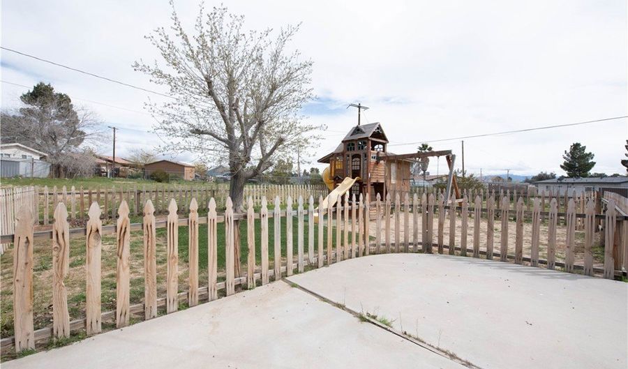 15615 Tuscola Rd, Apple Valley, CA 92307 - 3 Beds, 2 Bath