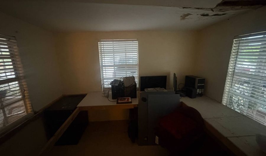 514 W Hood, Avon Park, FL 33825 - 4 Beds, 4 Bath