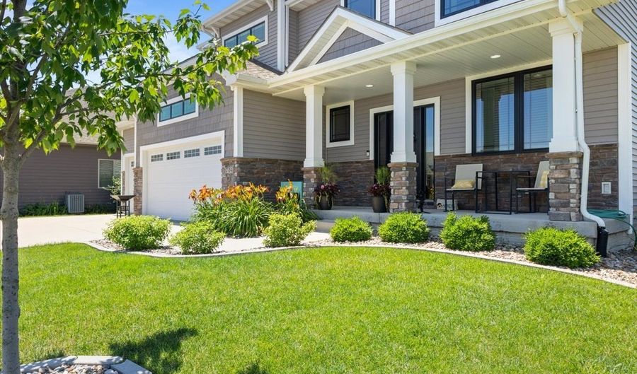 1704 NW Ridge Rd, Ankeny, IA 50023 - 5 Beds, 4 Bath