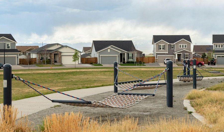 27890 E 7th Pl, Aurora, CO 80018 - 3 Beds, 3 Bath
